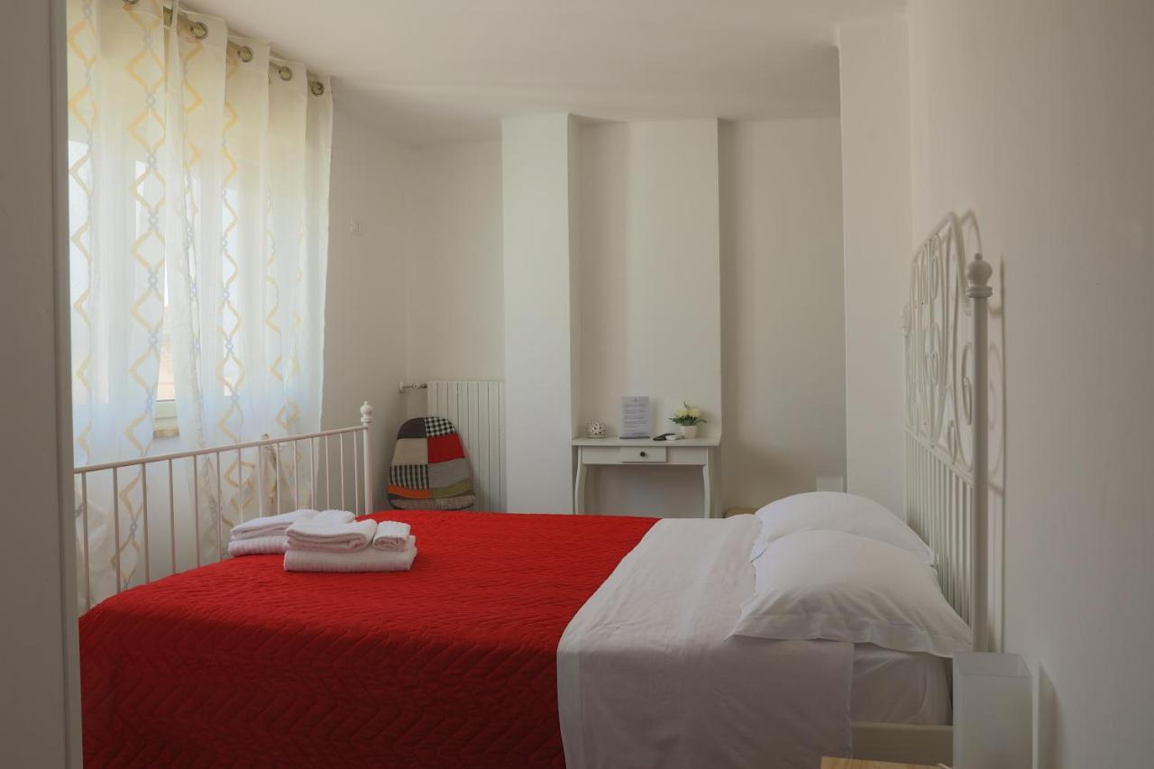 Bed&Bread Piazza 'Nzegna Bed & Breakfast Carovigno Exterior photo