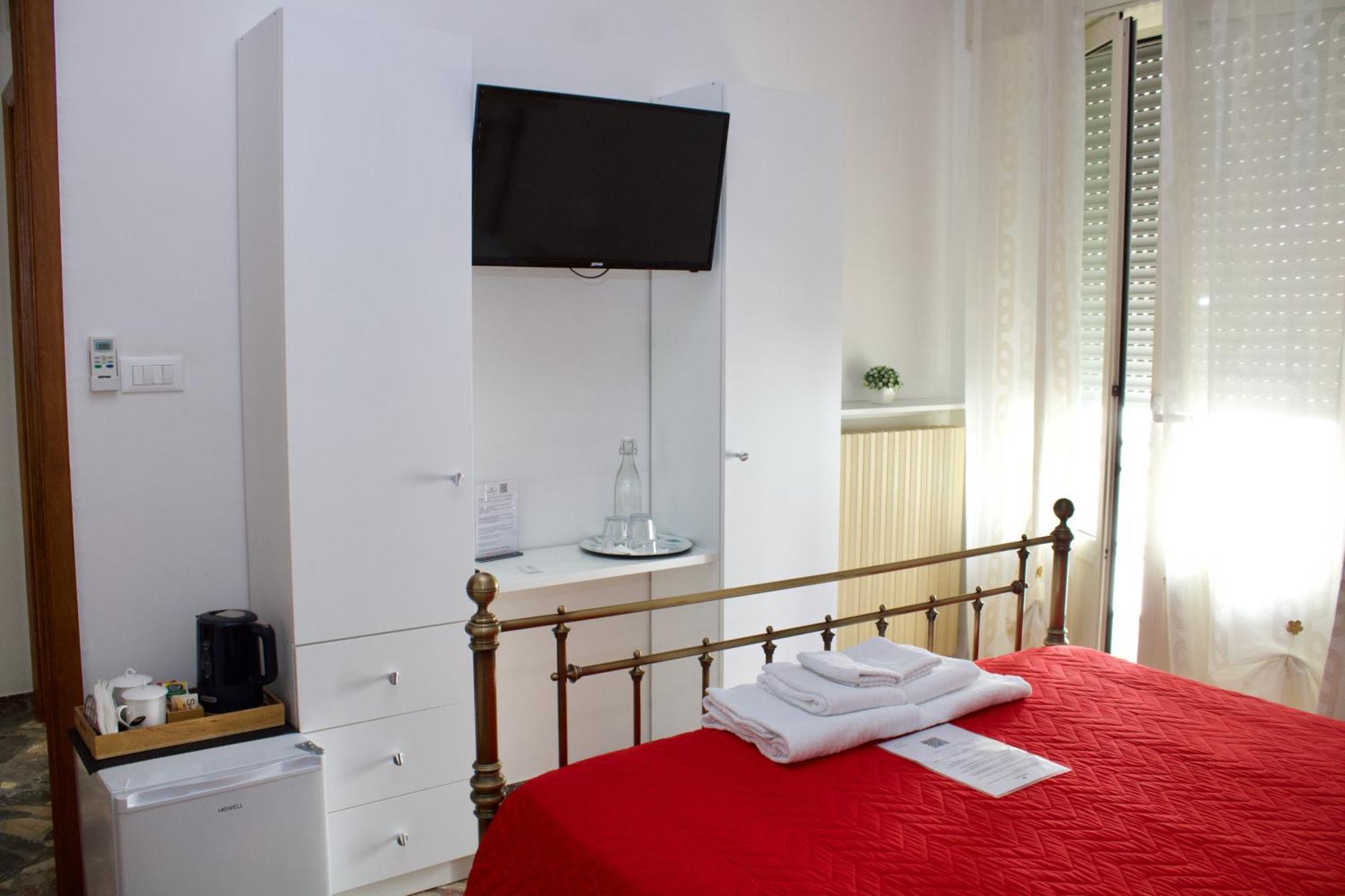 Bed&Bread Piazza 'Nzegna Bed & Breakfast Carovigno Exterior photo